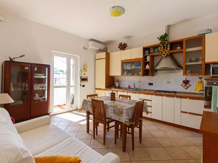 Immagine 9 di Appartamento in vendita  a Cascina