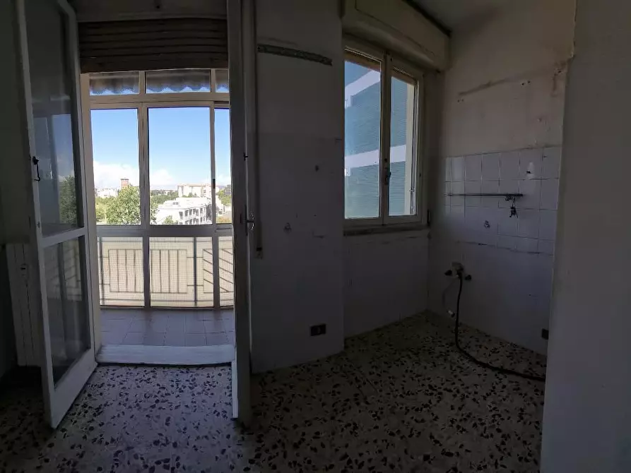 Immagine 14 di Appartamento in vendita  a Livorno