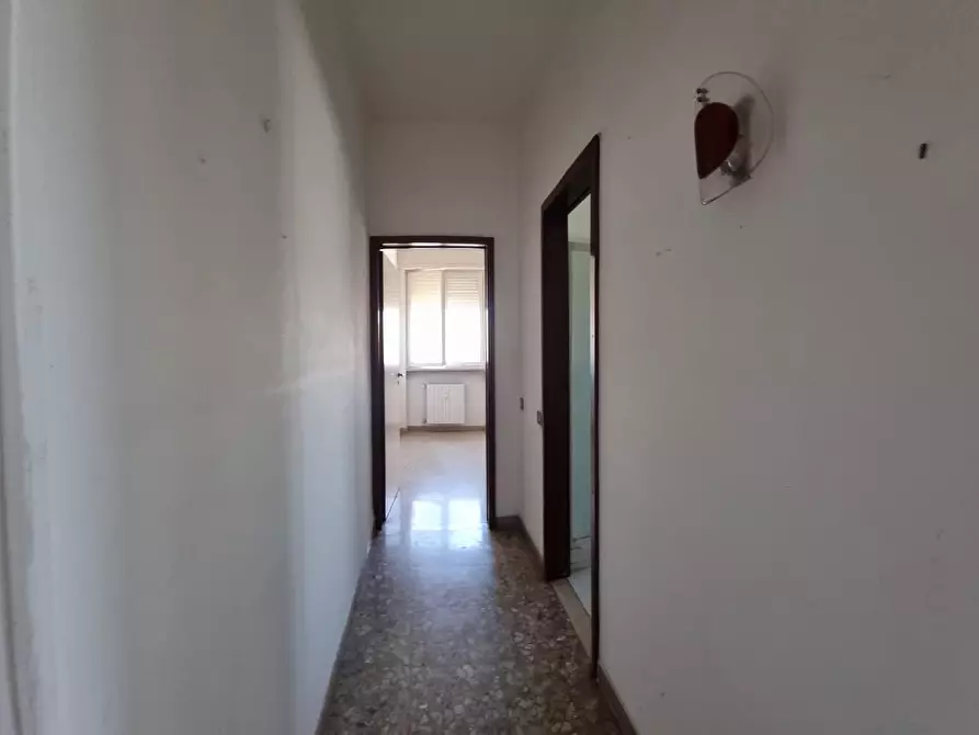 Immagine 26 di Appartamento in vendita  a Livorno