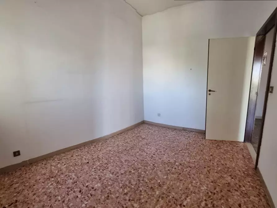 Immagine 24 di Appartamento in vendita  a Livorno