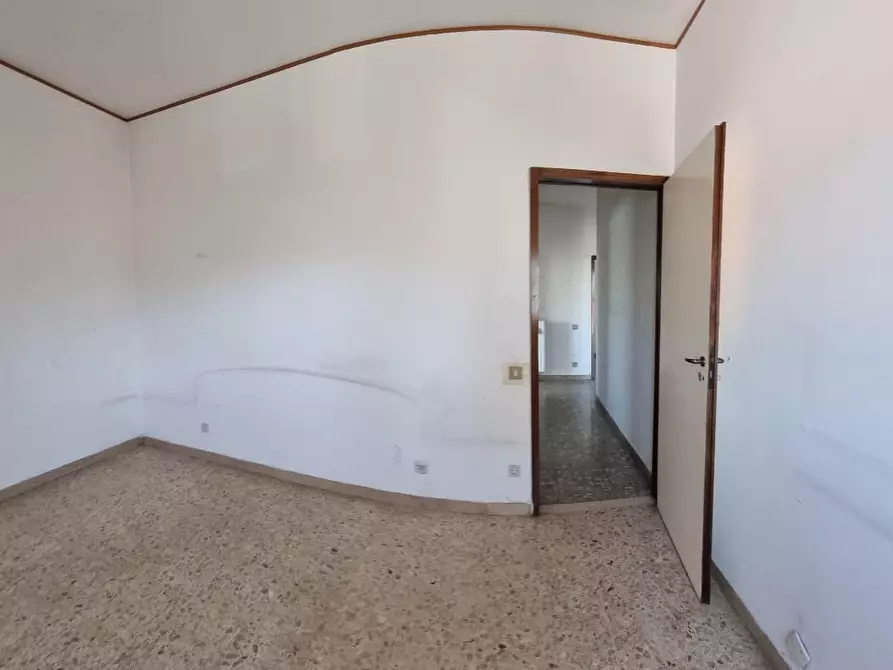 Immagine 36 di Appartamento in vendita  a Livorno