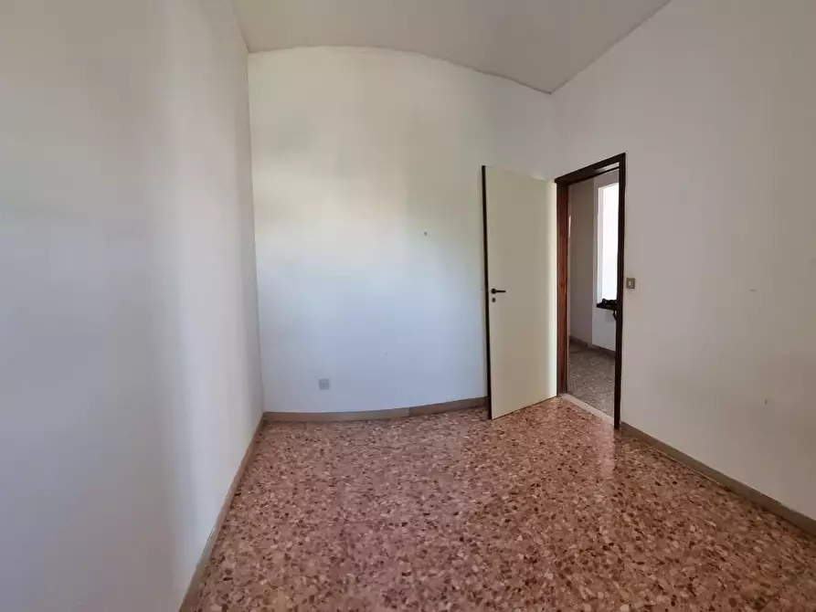 Immagine 23 di Appartamento in vendita  a Livorno