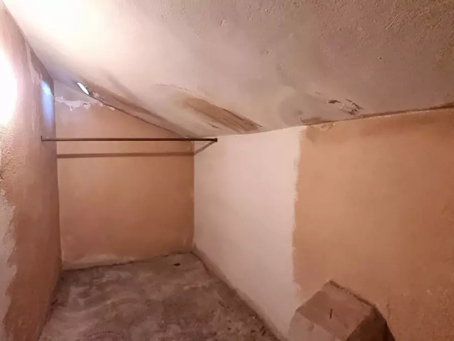 Immagine 43 di Appartamento in vendita  a Livorno