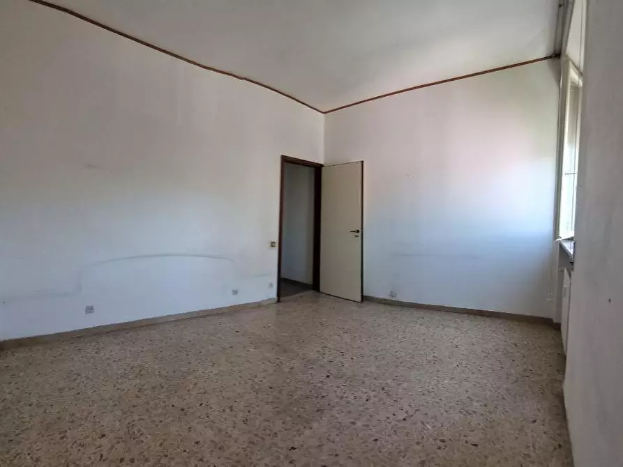 Immagine 33 di Appartamento in vendita  a Livorno