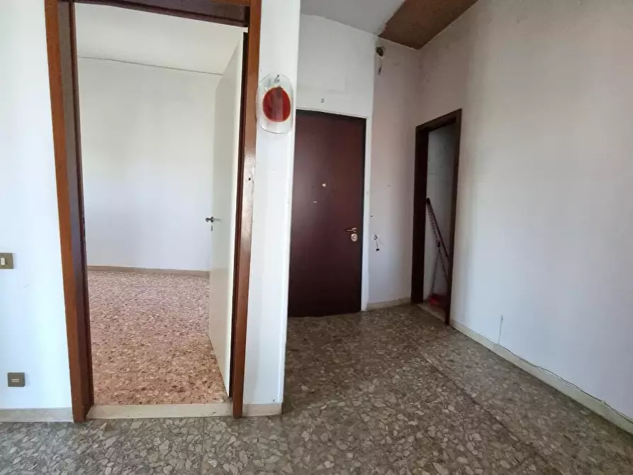 Immagine 40 di Appartamento in vendita  a Livorno