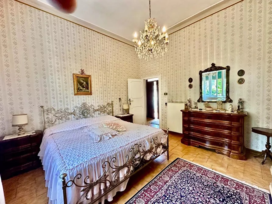 Immagine 16 di Casa semindipendente in vendita  a Carrara