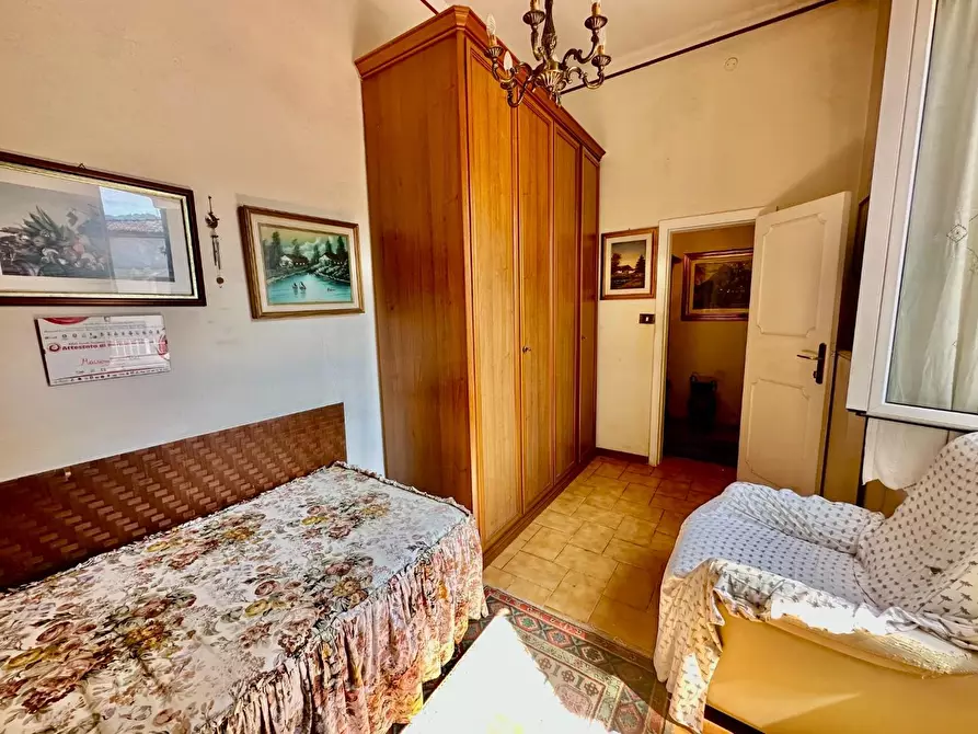 Immagine 9 di Casa semindipendente in vendita  a Carrara