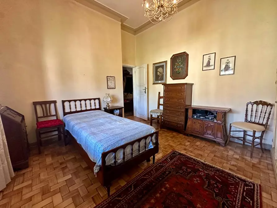Immagine 19 di Casa semindipendente in vendita  a Carrara