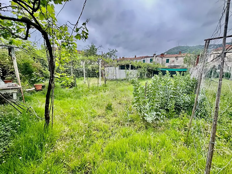 Immagine 36 di Casa semindipendente in vendita  a Carrara