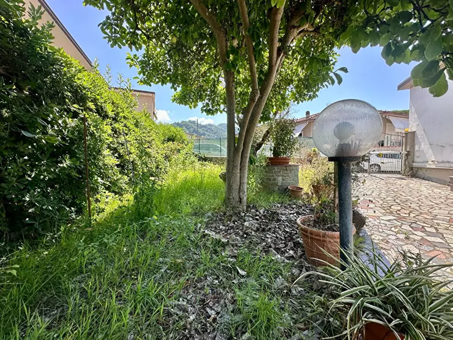 Immagine 34 di Casa semindipendente in vendita  a Carrara