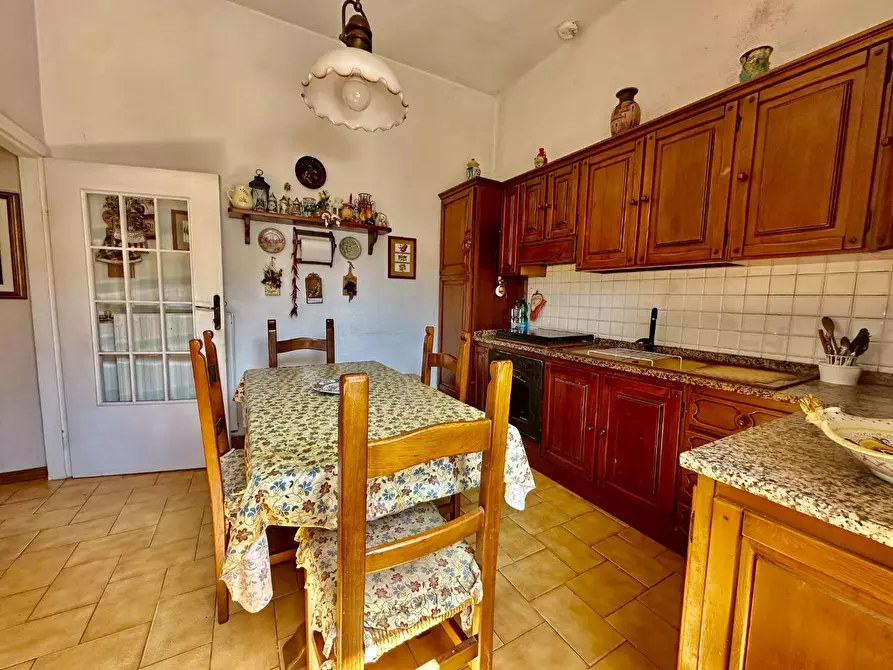Immagine 14 di Casa semindipendente in vendita  a Carrara