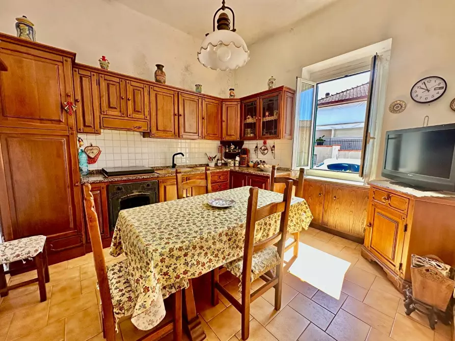 Immagine 6 di Casa semindipendente in vendita  a Carrara