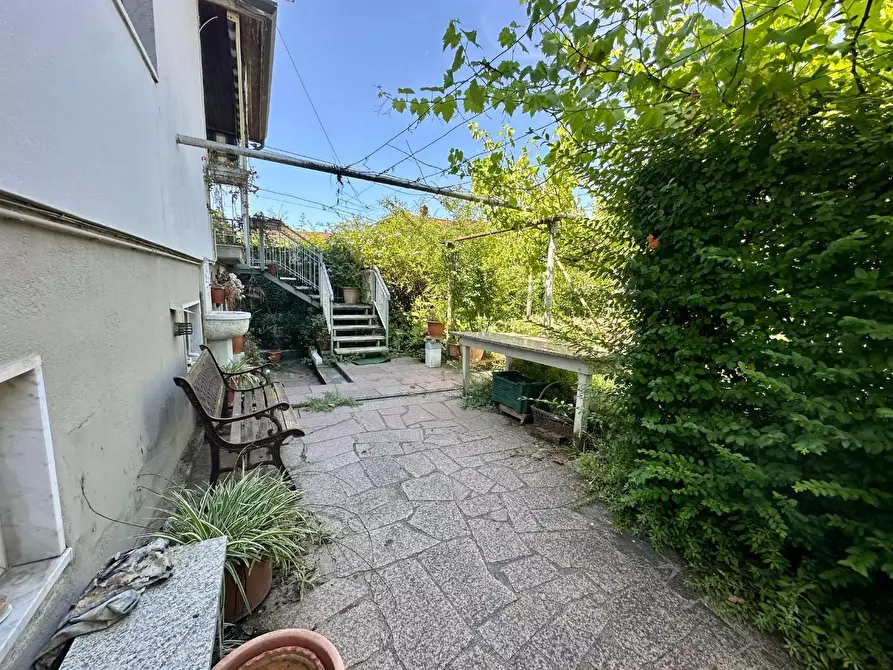 Immagine 35 di Casa semindipendente in vendita  a Carrara