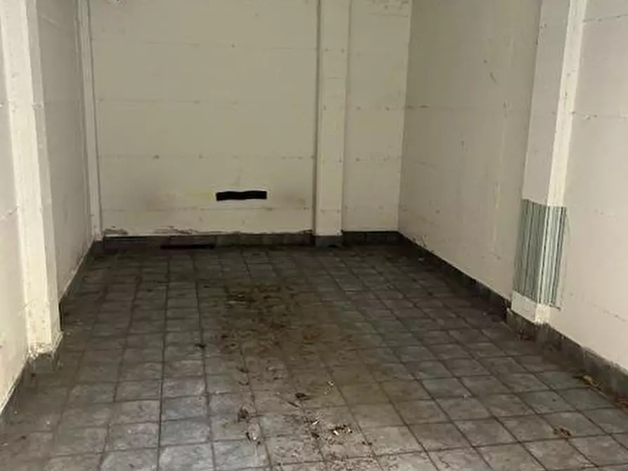 Immagine 1 di Garage in vendita  a Terno D'isola