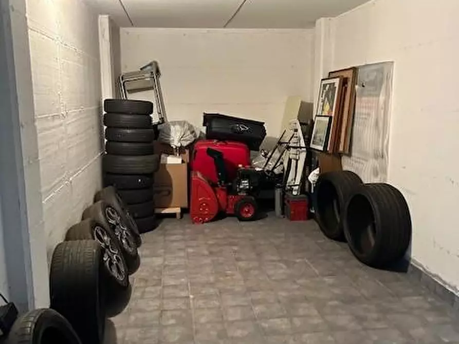 Immagine 1 di Garage in vendita  a Terno D'isola