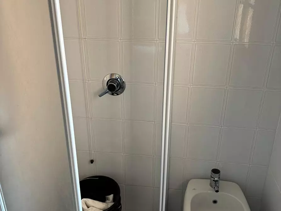 Immagine 10 di Appartamento in vendita  a Viareggio
