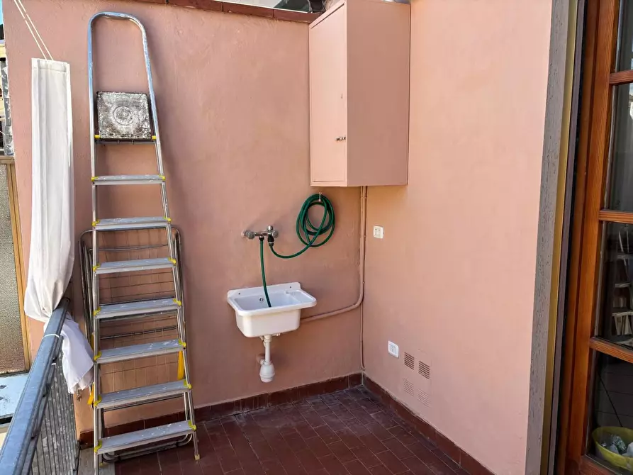 Immagine 16 di Appartamento in vendita  a Viareggio