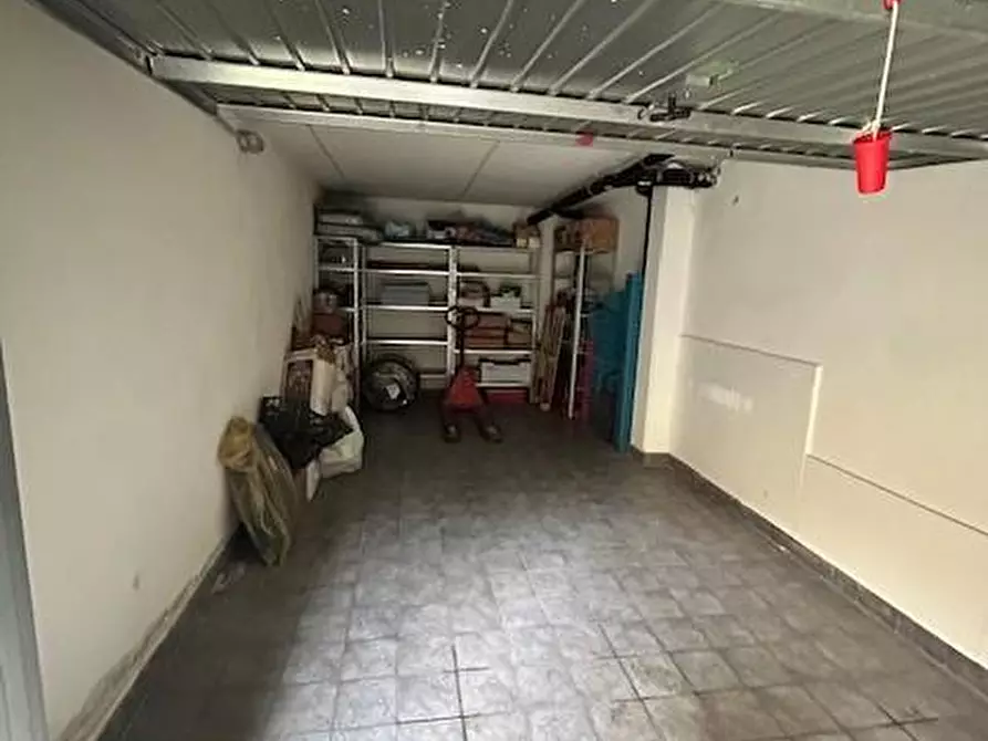 Immagine 1 di Garage in vendita  a Terno D'isola