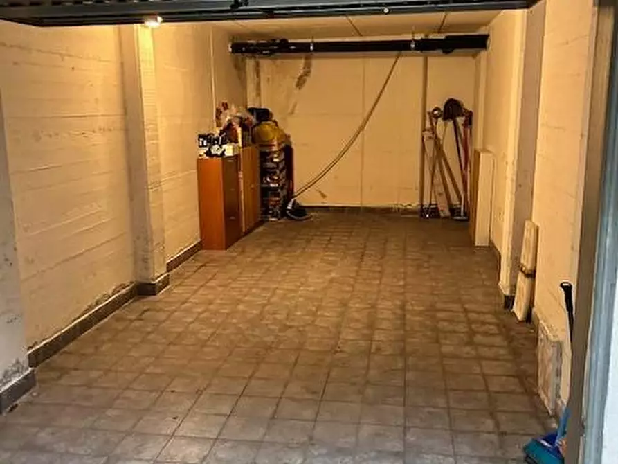 Immagine 1 di Garage in vendita  a Terno D'isola