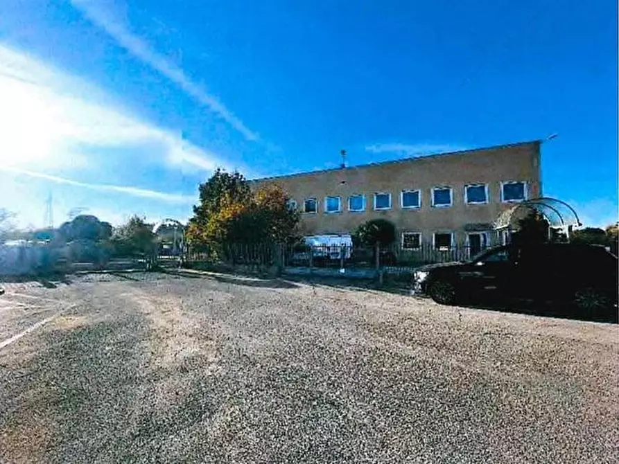 Immagine 1 di Attività artigianale in vendita  a Arese