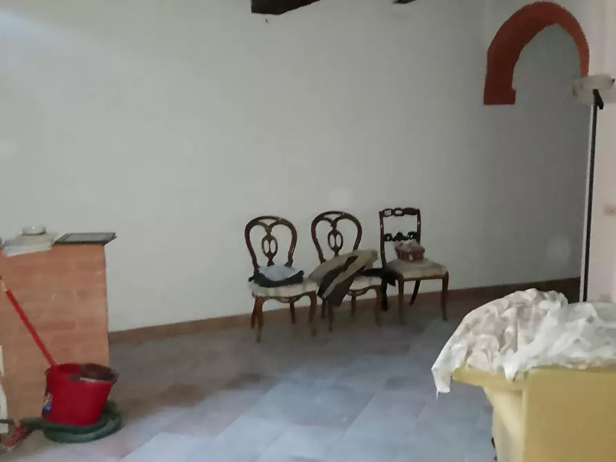 Immagine 10 di Appartamento in vendita  a Siena
