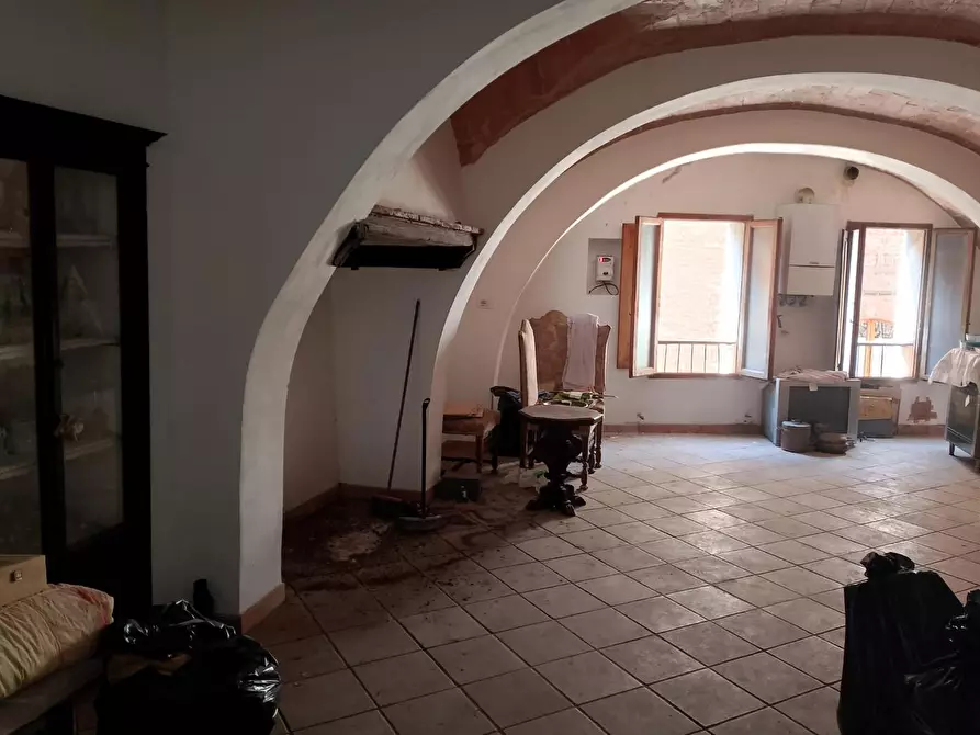 Immagine 4 di Appartamento in vendita  a Siena