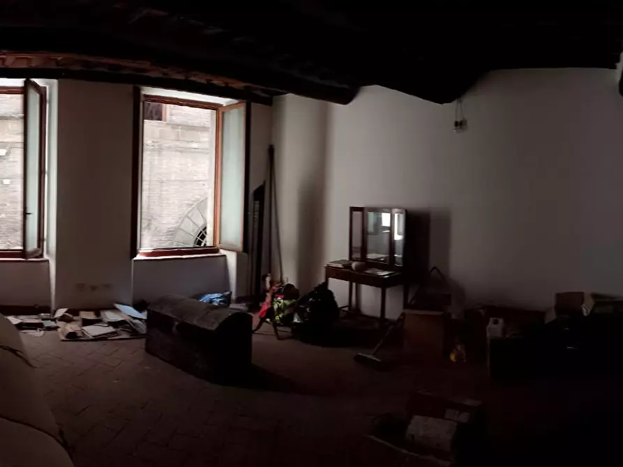 Immagine 16 di Appartamento in vendita  a Siena