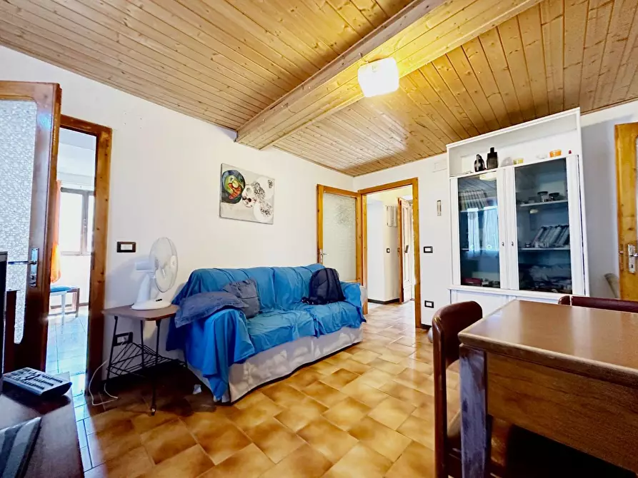 Immagine 5 di Palazzo in vendita  a Villa Basilica