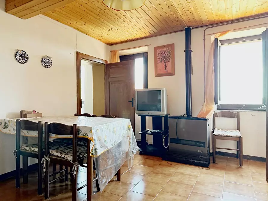 Immagine 14 di Palazzo in vendita  a Villa Basilica