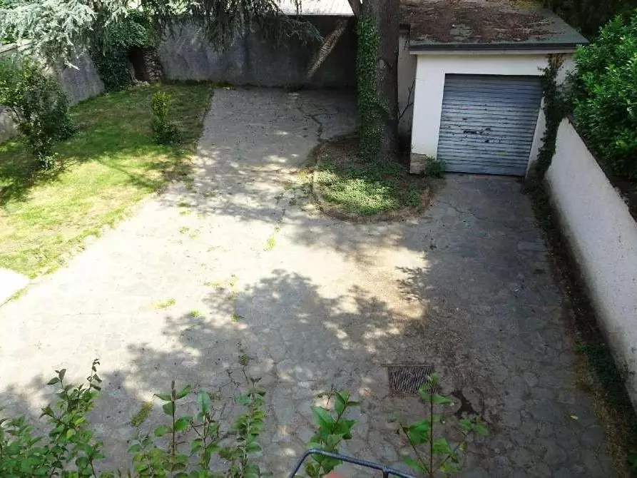 Immagine 26 di Negozio in vendita  a Trezzo Sull'adda