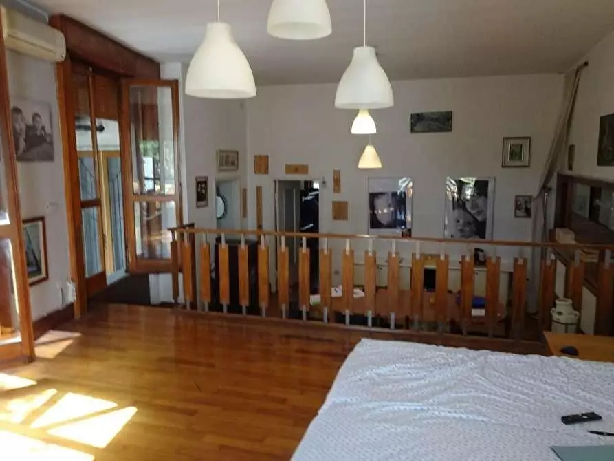 Immagine 9 di Negozio in vendita  a Trezzo Sull'adda