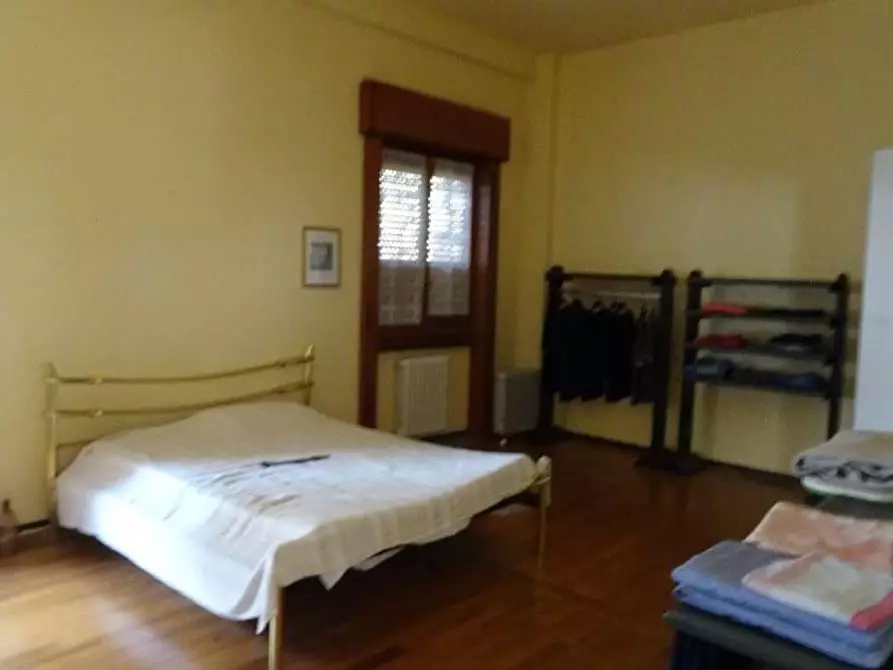 Immagine 7 di Negozio in vendita  a Trezzo Sull'adda