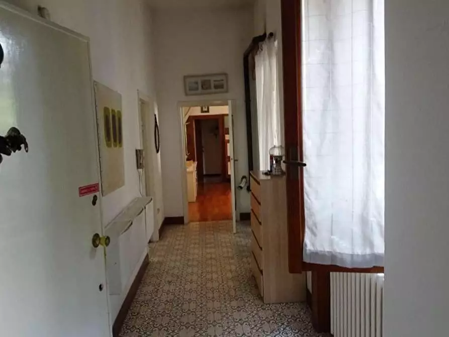 Immagine 3 di Negozio in vendita  a Trezzo Sull'adda