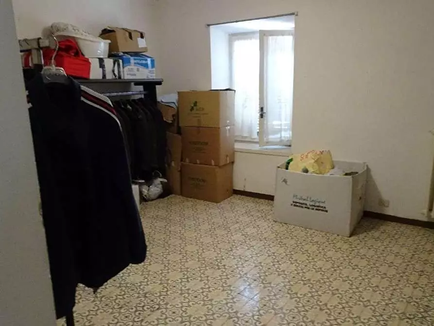 Immagine 4 di Negozio in vendita  a Trezzo Sull'adda