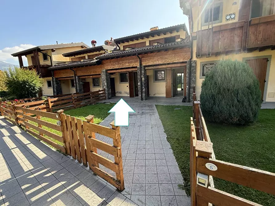 Immagine 1 di Appartamento in vendita  a Sant'omobono Terme