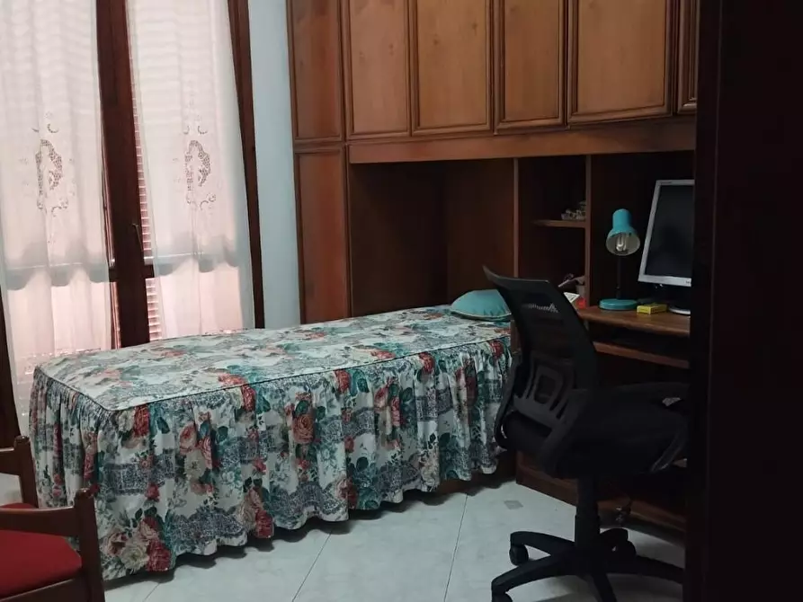Immagine 18 di Villa in vendita  a Cascina