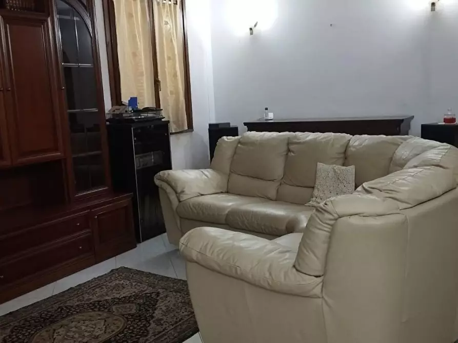 Immagine 7 di Villa in vendita  a Cascina