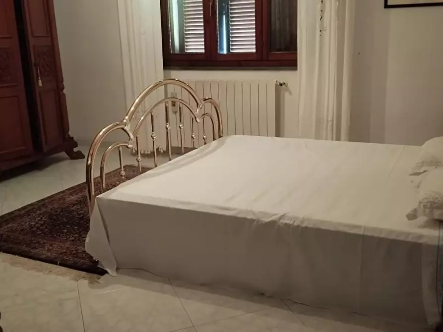Immagine 12 di Villa in vendita  a Cascina