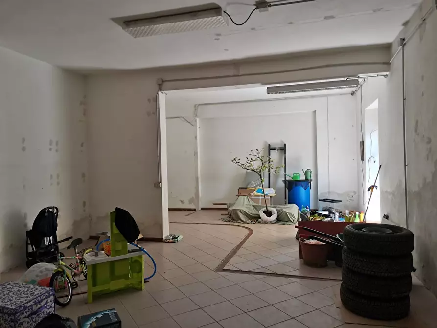 Immagine 7 di Magazzino in vendita  a Poggibonsi