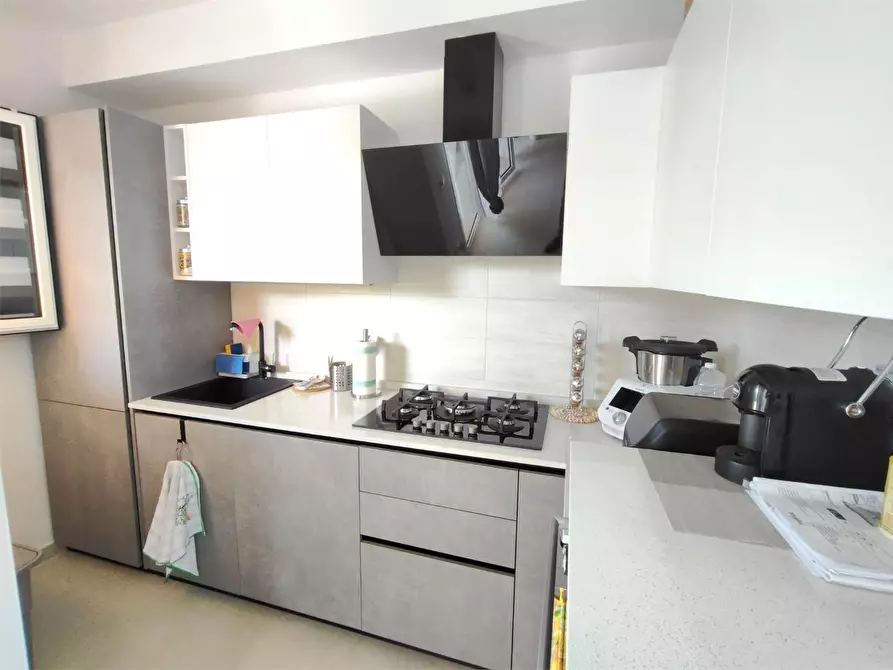Immagine 14 di Appartamento in vendita  a Castelnuovo Magra