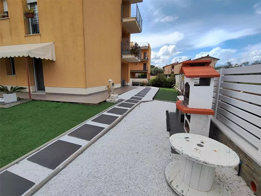Immagine 4 di Appartamento in vendita  a Castelnuovo Magra