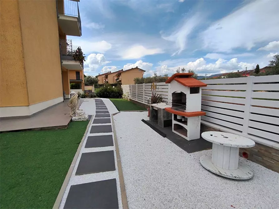 Immagine 5 di Appartamento in vendita  a Castelnuovo Magra