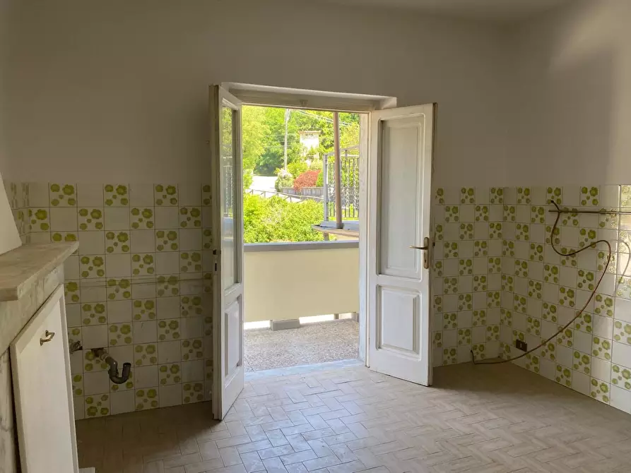 Immagine 10 di Appartamento in vendita  a Pescaglia