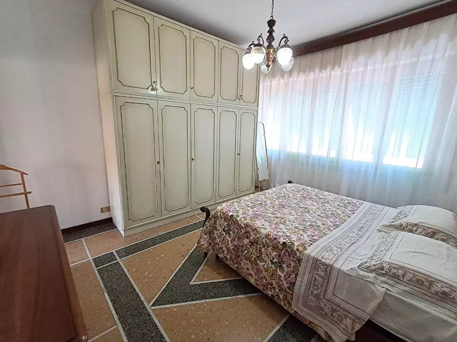 Immagine 25 di Terratetto in vendita  a Cascina
