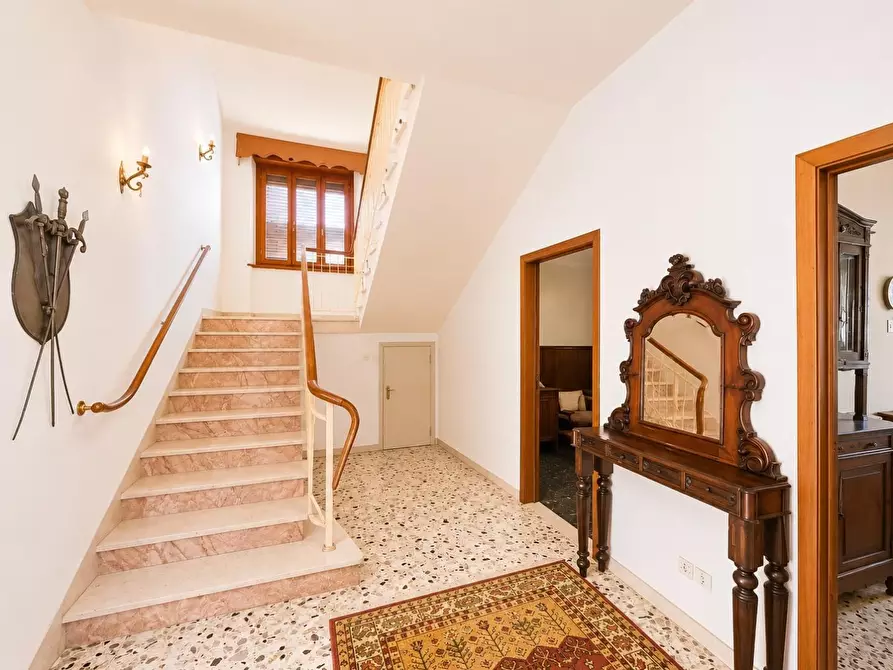 Immagine 13 di Villa in vendita  a Capannoli