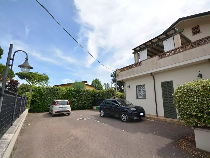Immagine 31 di Appartamento in vendita  a Massa