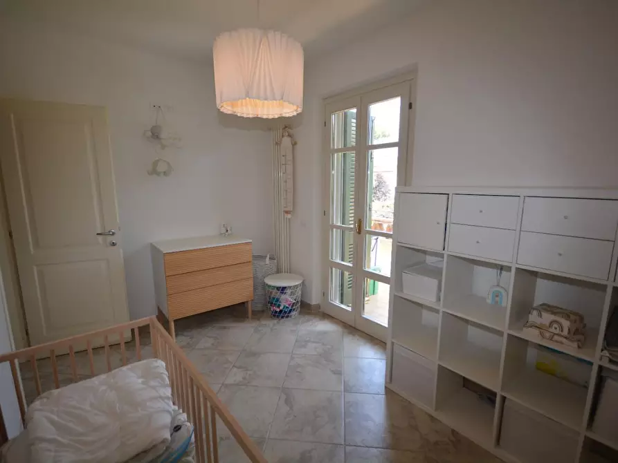 Immagine 18 di Appartamento in vendita  a Massa