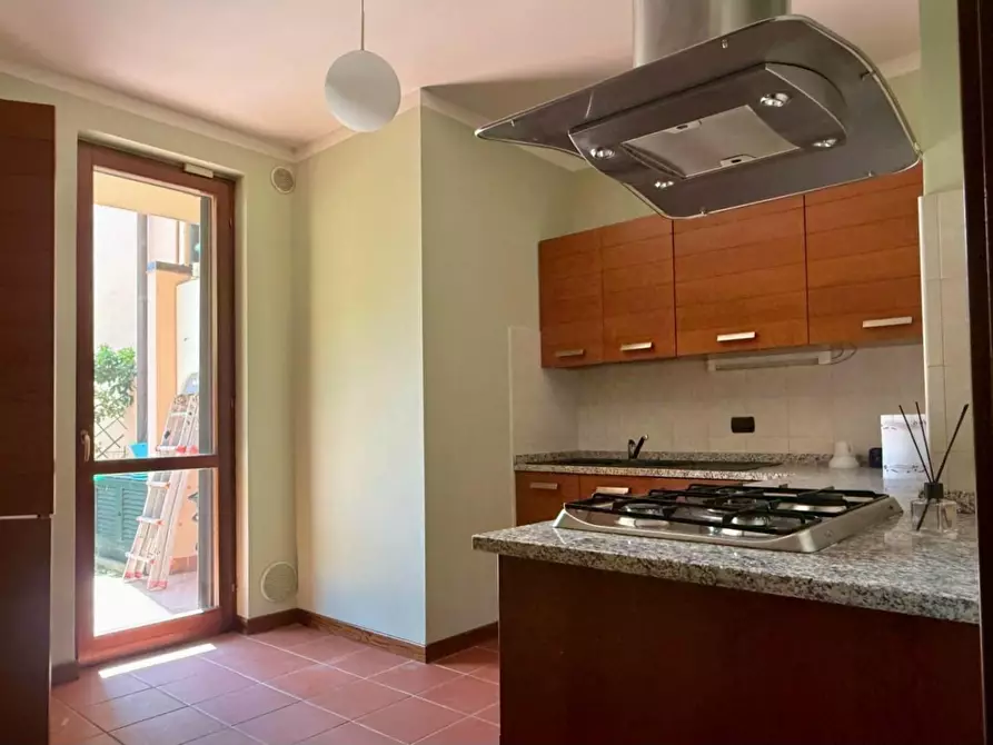 Immagine 11 di Appartamento in vendita  a Lucca