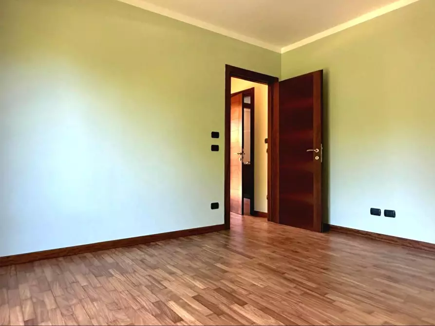 Immagine 26 di Appartamento in vendita  a Lucca
