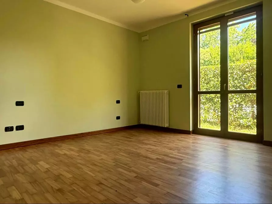 Immagine 18 di Appartamento in vendita  a Lucca